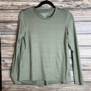 Women’s American Eagle Soft and Sexy Plush Long Sleeved Top